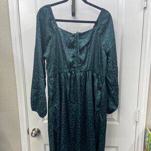 NWT Large BloomChic Green Leopard Elastic Waist Balloon Sleeve Dress Size 1X
